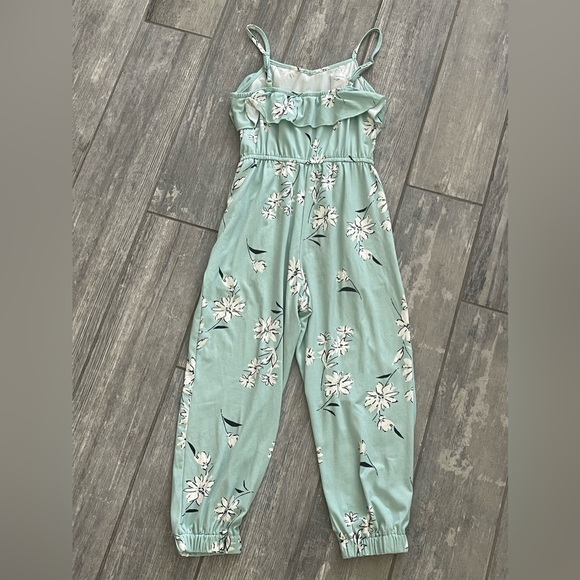 Perfect for back to school!  Girls size 8 jumpsuits!  Like new! - Picture 6 of 7